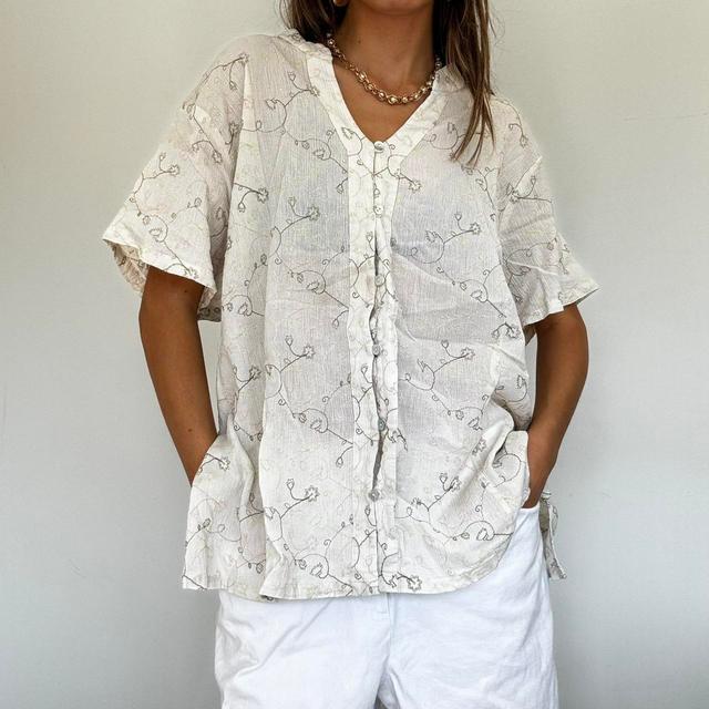 Vintage Women's Shirt - Cream/Tan - M on Productcaster.