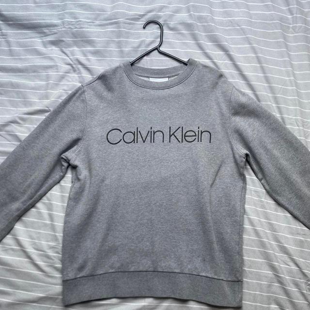 Calvin Klein Men's Sweatshirt - Grey - S on Productcaster.