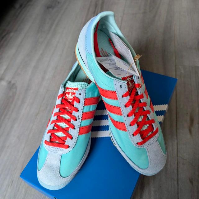 Adidas Originals Women's Trainers - Red/Blue - UK 6.5 on Productcaster.