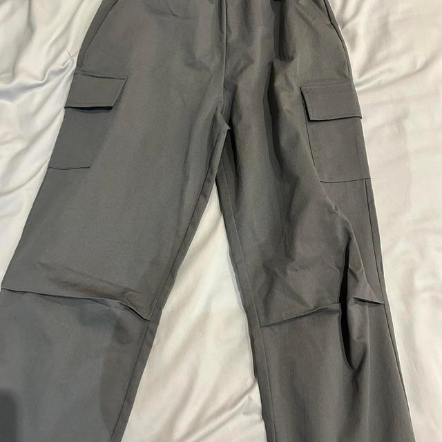 Women's Cargo Trousers - Grey - UK 10 on Productcaster.