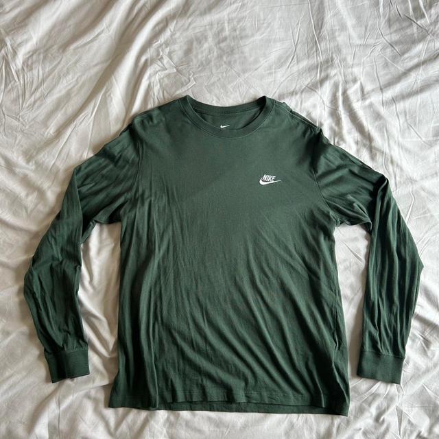 Nike Men's T-shirt - Green - L on Productcaster.