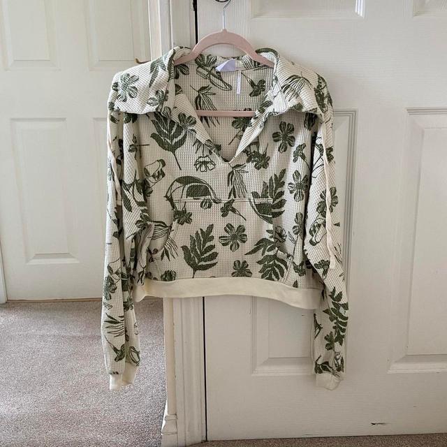 Urban Outfitters Women's Jumper - Green/White - S on Productcaster.