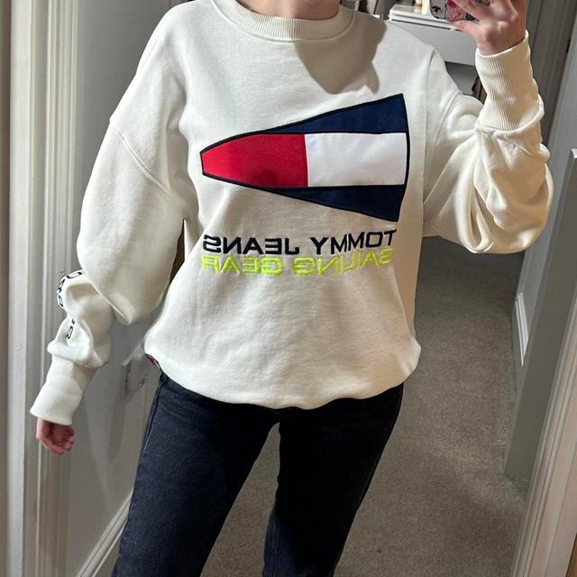 Tommy Hilfiger Women's Sweatshirt - White - XS on Productcaster.