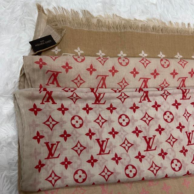 Louis Vuitton Women's Scarf - Multi/Tan on Productcaster.