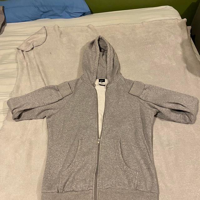 Nike Women's Hoodie - Grey - L on Productcaster.