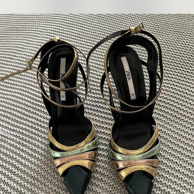 Zara Women's Sandals - Green/Multi - UK 6 on Productcaster.