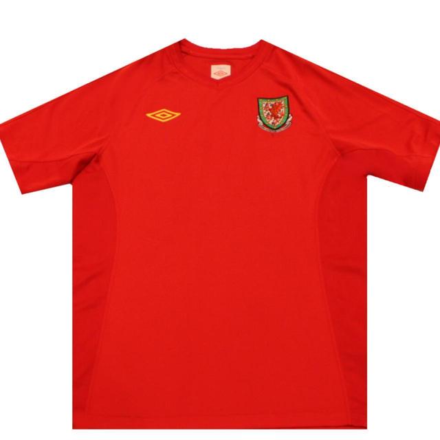 Umbro Men's Top - Red - M on Productcaster.