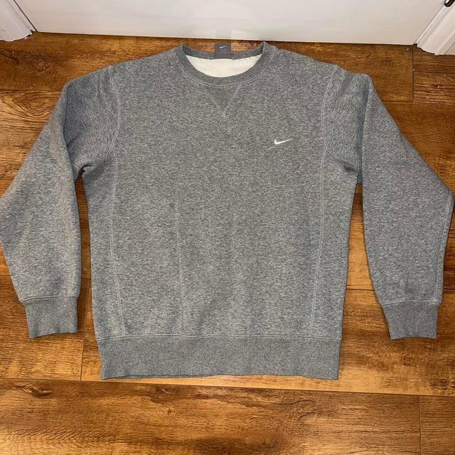 Nike Men's Jumper - Grey/White - M on Productcaster.