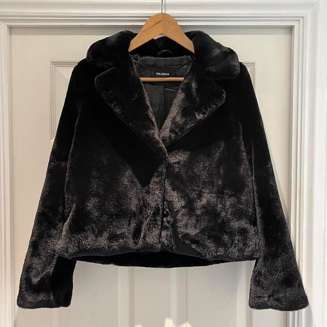 Pull&Bear Women's Faux fur Jacket - Black - S on Productcaster.