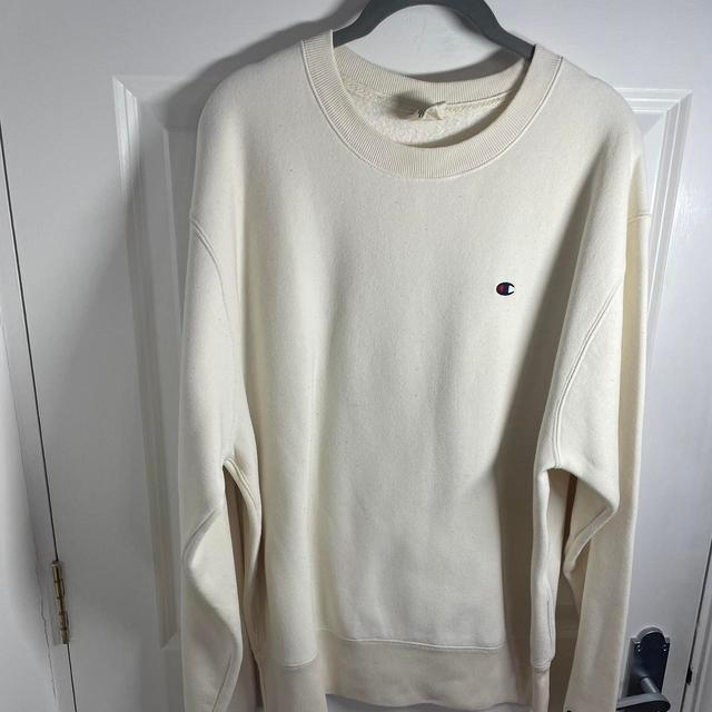 Champion Men's Sweatshirt - Cream - M on Productcaster.