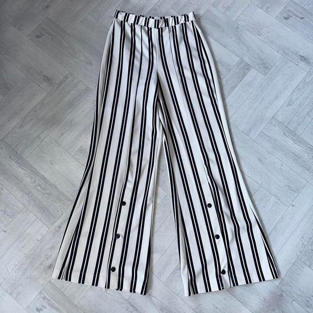 Zara Women's Flare Trousers - White/Black - S on Productcaster.