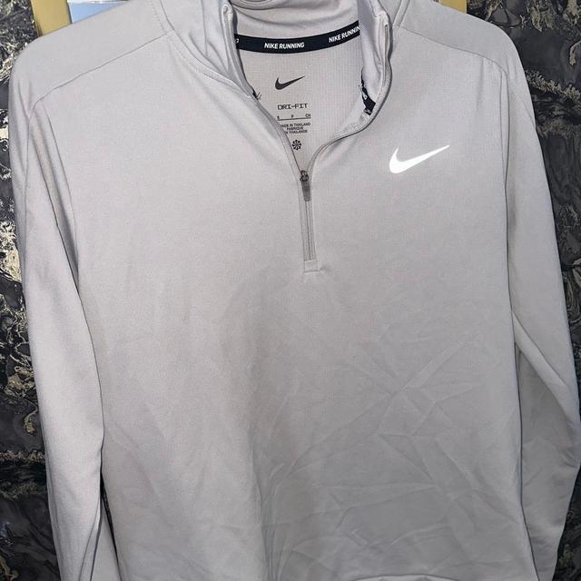 Nike Women's T-shirt - Grey - S on Productcaster.