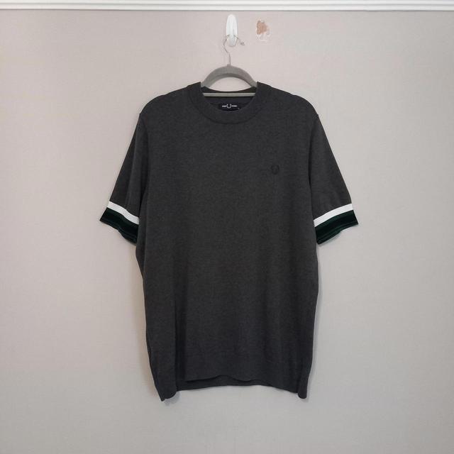 Fred Perry Men's T-shirt - Grey/Green - XL on Productcaster.