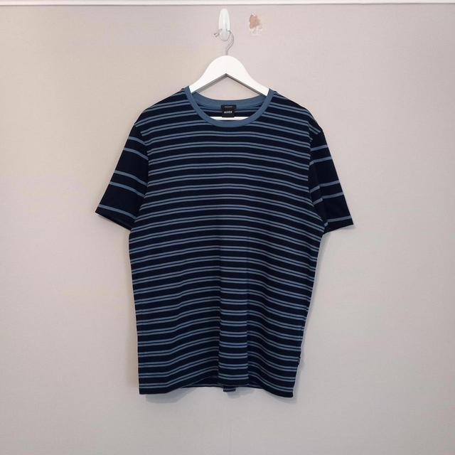 Hugo Boss Men's T-shirt - Blue - L on Productcaster.