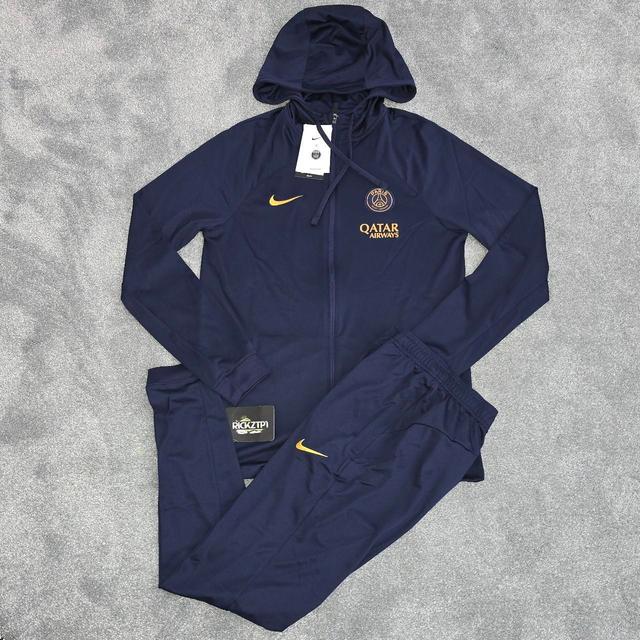 Nike Men's Jumpsuits and playsuits - Navy/Gold - L on Productcaster.