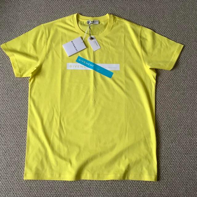 Givenchy Men's T-shirt - Yellow - S on Productcaster.