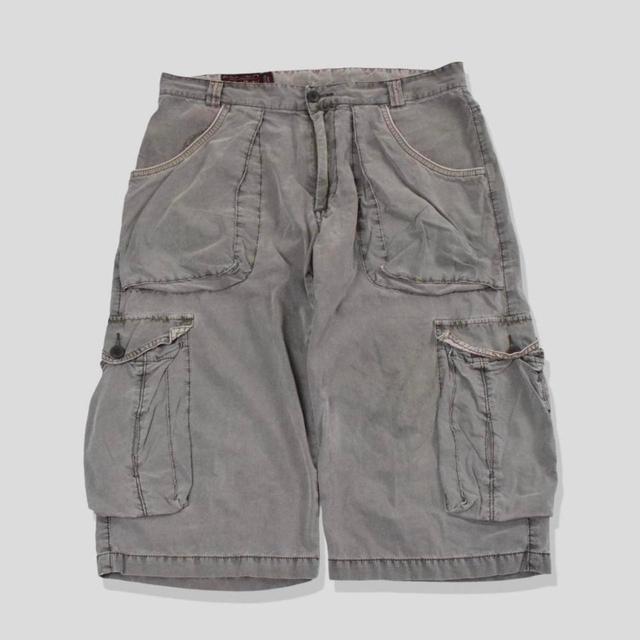 Marlboro Men's Shorts - Grey - 33" on Productcaster.