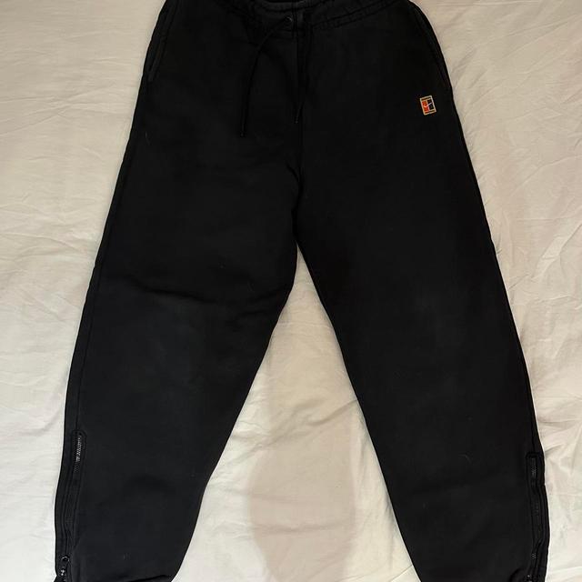 Nike Women's Sweatpants - Black - XS on Productcaster.