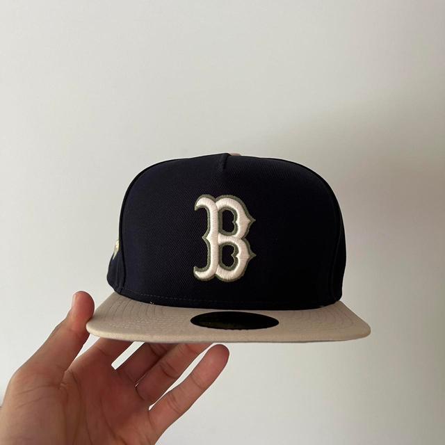 New Era Men's Caps - Navy/Cream on Productcaster.