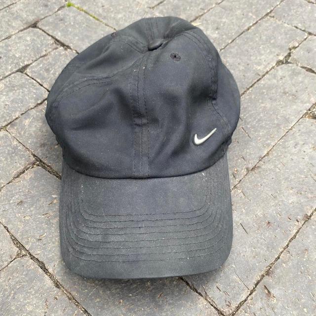 Nike Men's Caps - Black on Productcaster.