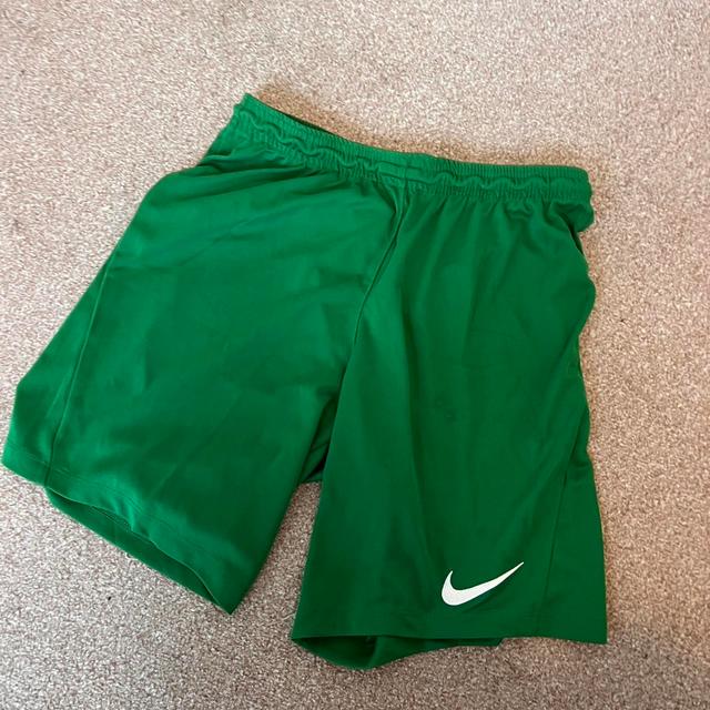 Nike Men's Shorts - Green - S on Productcaster.