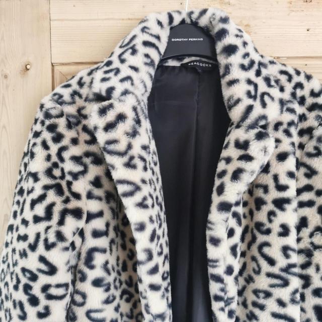 Women's Faux fur Coat - Black/Cream - UK 8 on Productcaster.