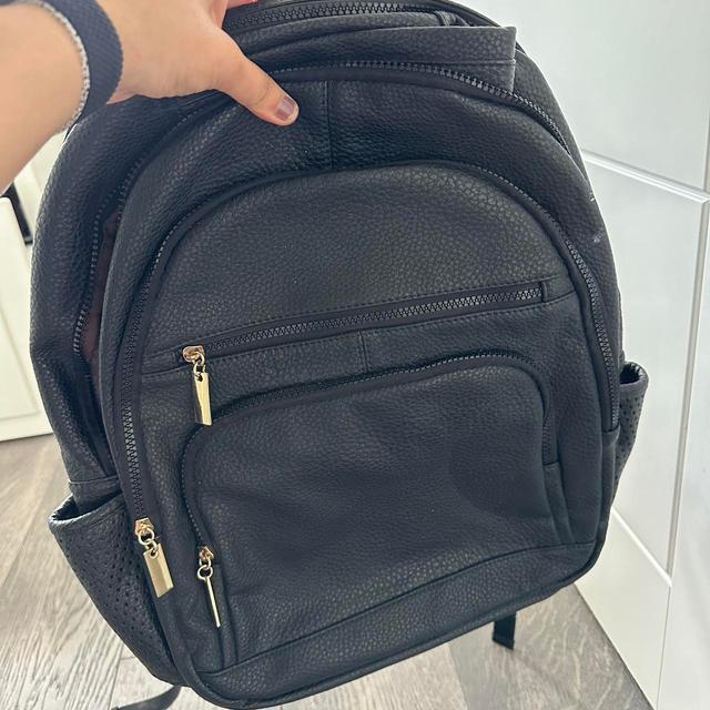 Women's Bag - Black on Productcaster.