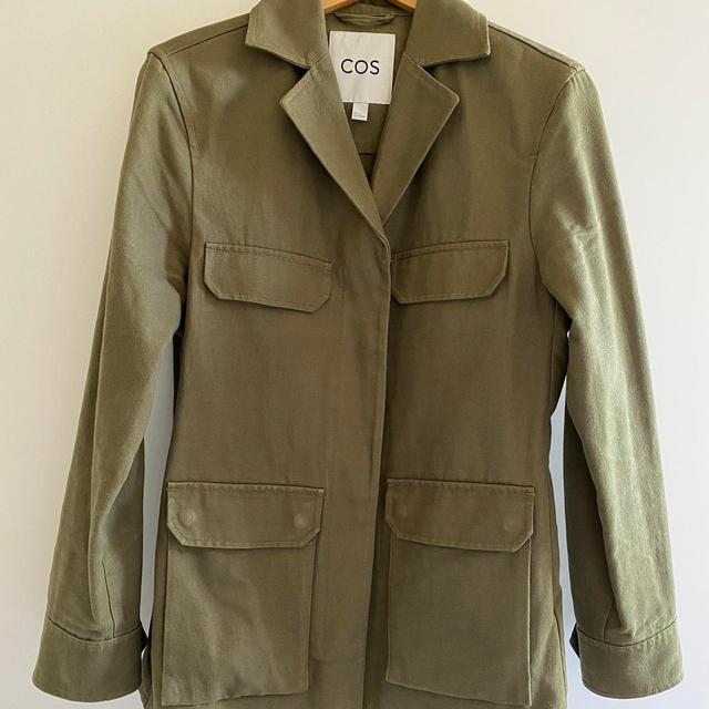 COS Women's Lightweight Jacket - Khaki - UK 8 on Productcaster.