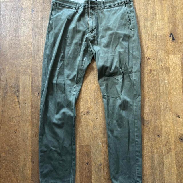 J.Crew Men's Chino Trousers - Green/Khaki - 32" on Productcaster.