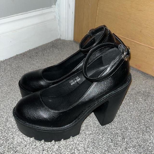 Women's Footwear - Black - UK 5 on Productcaster.