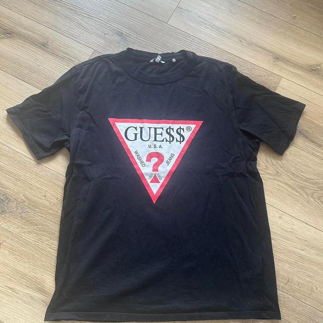 Guess Men's T-shirt - Black/Red - M on Productcaster.