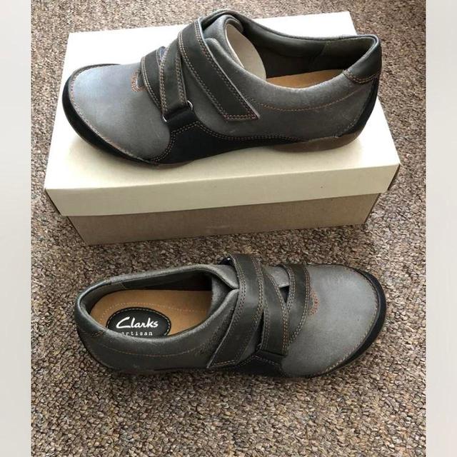 Clarks Women's Loafers - Grey - UK 4.5 on Productcaster.