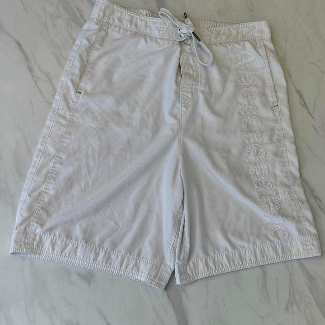 Abercrombie & Fitch Men's Shorts - White - L on Productcaster.