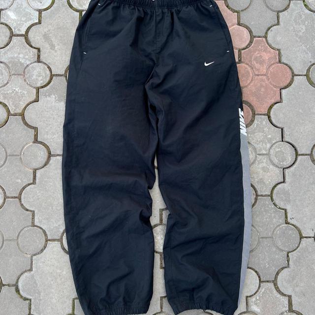 Nike Men's Flare Cargo Trousers - Black - L on Productcaster.