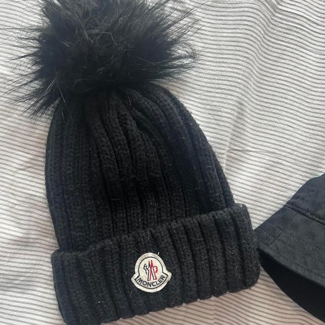 Women's Beanies - Black on Productcaster.