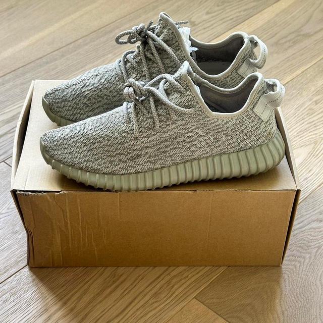 Yeezy Men's Trainers - Cream - UK 8.5 on Productcaster.