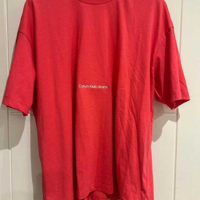 Calvin Klein Women's T-shirt - Pink/Red - 10 on Productcaster.