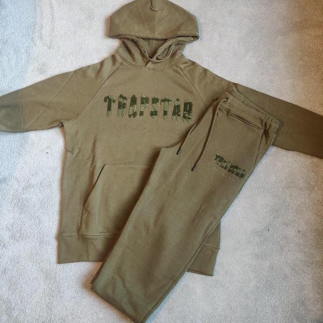 Trapstar Men's Hoodie - Khaki - M on Productcaster.