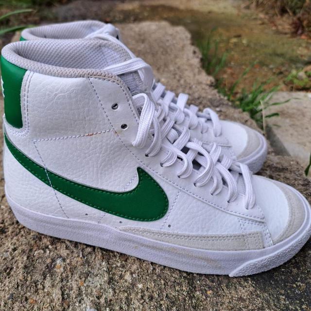 Nike Kids' Trainers - White/Green - 3-3.5 on Productcaster.