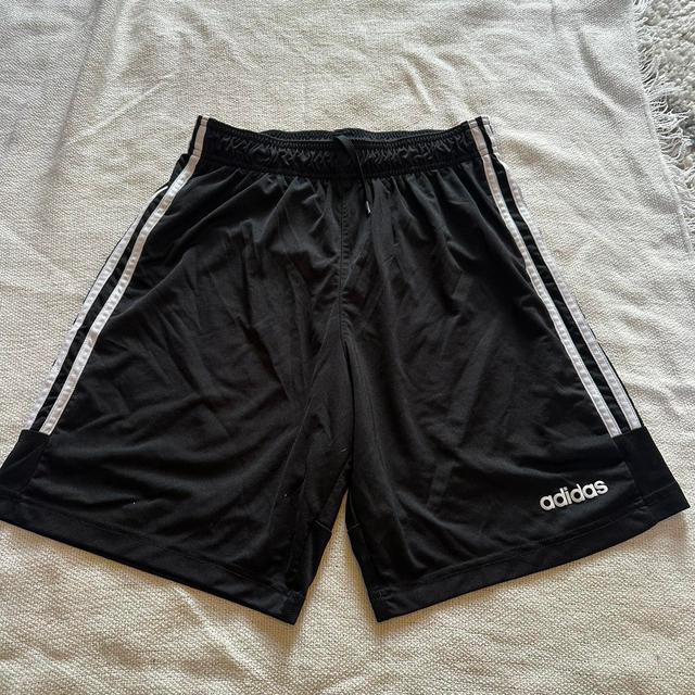 Adidas Men's Shorts - Black - M on Productcaster.