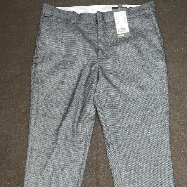 H&M Men's Tailored trousers - Grey on Productcaster.