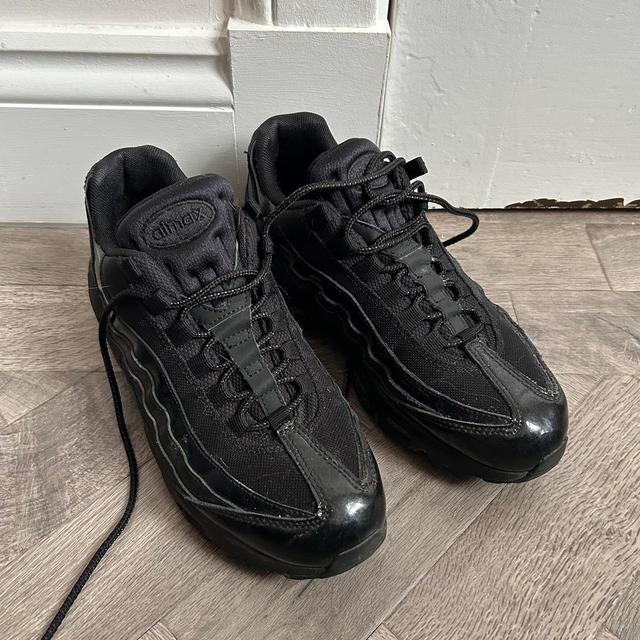 Nike Women's Trainers - Black - UK 5 on Productcaster.