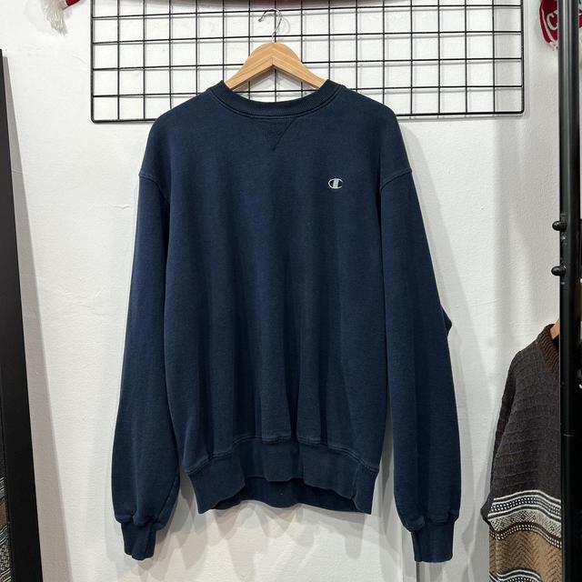 Champion Men's Sweatshirt - Navy/Blue - L on Productcaster.