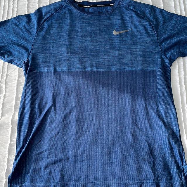 Nike Men's T-shirt - Blue - M on Productcaster.