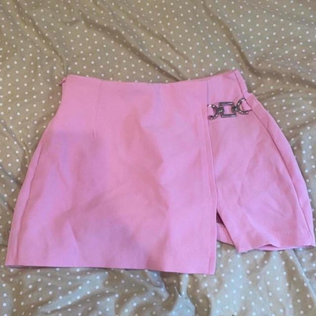 Bershka Women's Shorts - Pink/White - XS on Productcaster.