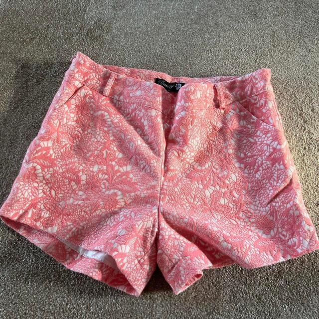 Women's Shorts - Pink - L on Productcaster.