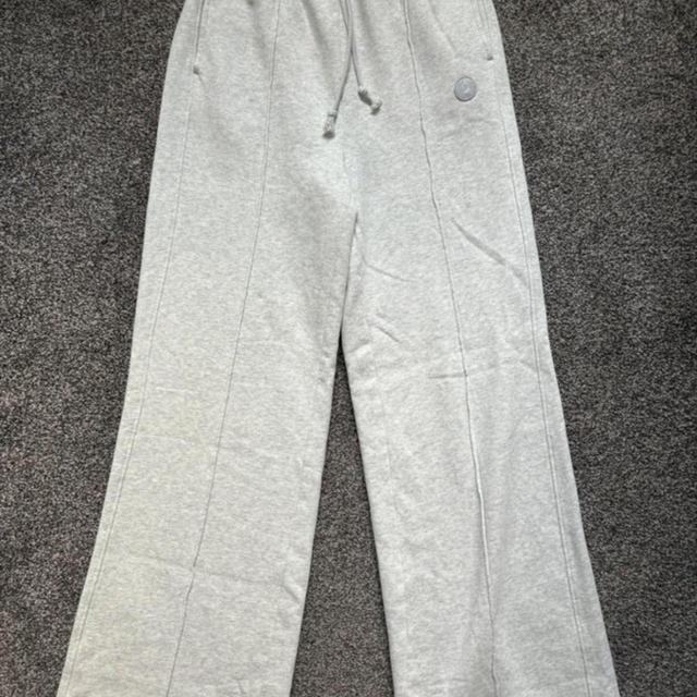 Victoria's Secret Women's Sweatpants - Grey - UK 6 on Productcaster.