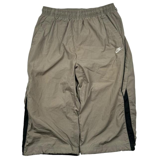 Nike Men's Shorts - Tan - M on Productcaster.