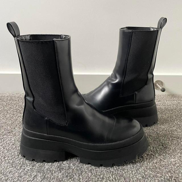 Zara Women's Boots - Black - UK 5 on Productcaster.