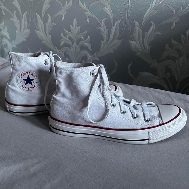 Converse Women's Trainers - White - UK 6 on Productcaster.